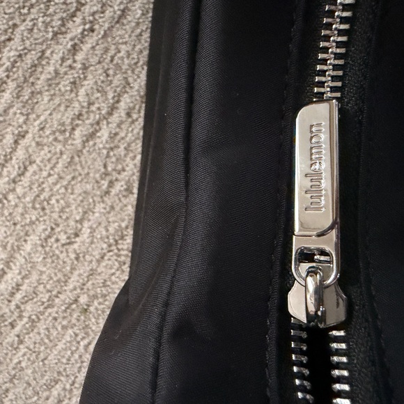 City essentials bag - Picture 4 of 6